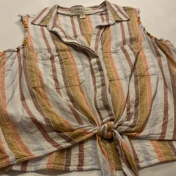 Cloth & Stone blouse - Picture 2 of 3